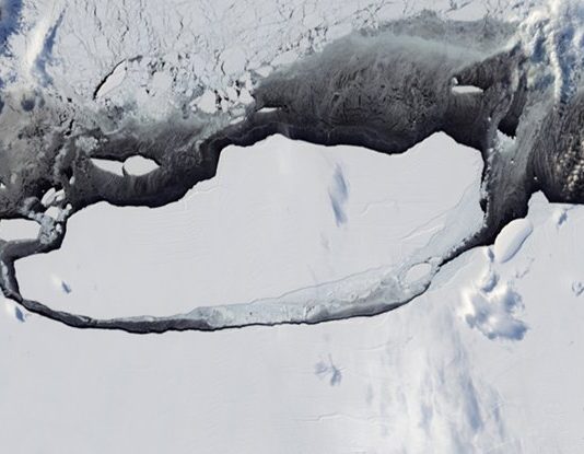 Epic Timelapse Shows The Breaking of a Giant Iceberg in Antarctica (Photo) Epic Timelapse Shows The Breaking of a Giant Iceberg in Antarctica (Photo)