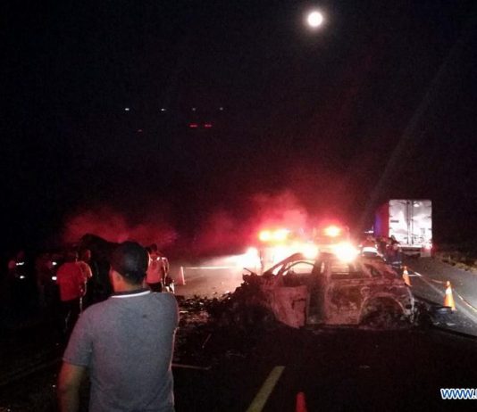 Mexico car crash: Road mishap claims 10 lives Mexico car crash: Road mishap claims 10 lives