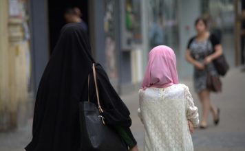 Toronto family apologizes for daughter’s false hijab-cutting story Toronto family apologizes for daughter's false hijab-cutting story