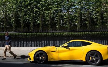 Valet gives Ferrari to wrong man Valet gives Ferrari to wrong man