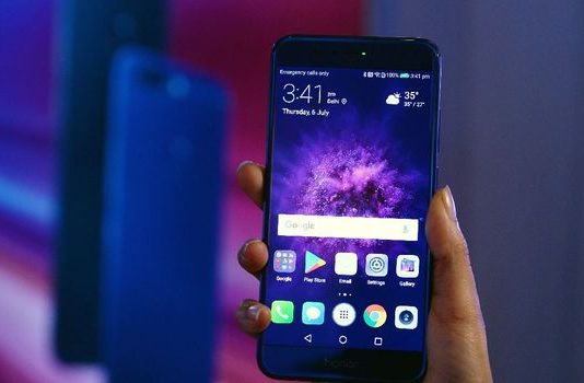 Huawei Phones Shouldn't Be Used, Warn US Intelligence Officials