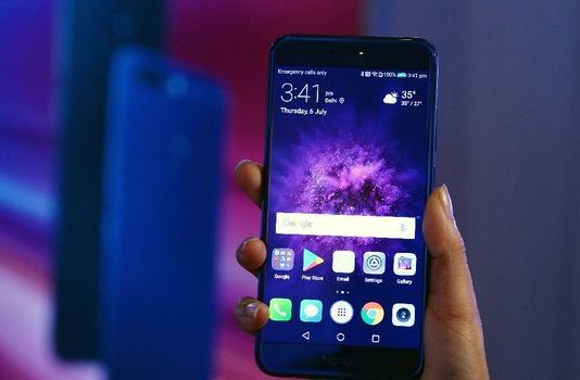 Huawei Phones Shouldn’t Be Used, Warn US Intelligence Officials Huawei Phones Shouldn't Be Used, Warn US Intelligence Officials