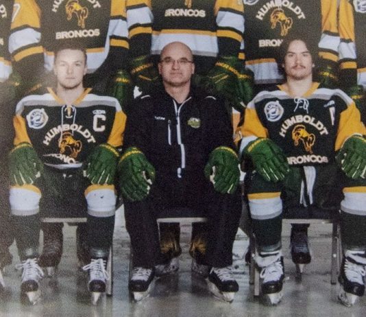 Humboldt Broncos coach, captain among 15 dead after bus crash Humboldt Broncos coach, captain among 15 dead after bus crash