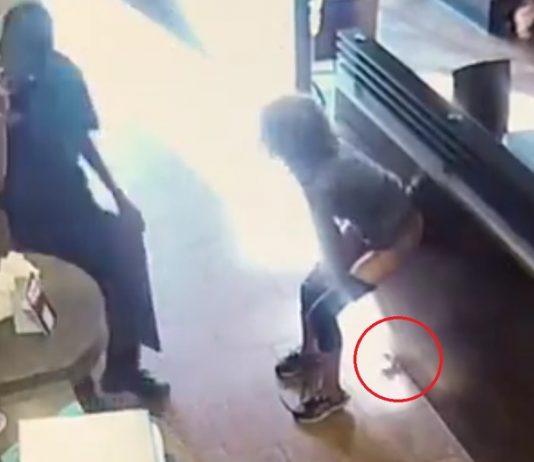 Langley Tim Hortons: Woman Furiously Shits On Floor (Watch) Langley Tim Hortons: Woman Furiously Shits On Floor (Video)