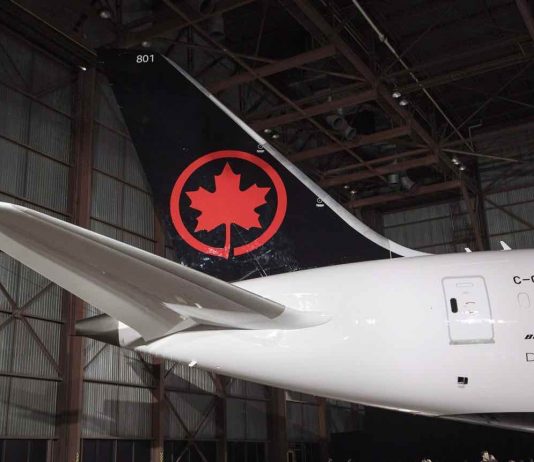 Air Canada signs deal to buy Aeroplan for $450M Air Canada signs deal to buy Aeroplan for $450M