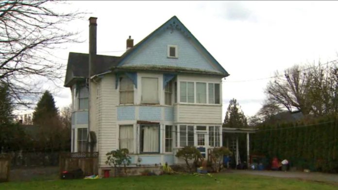 Chilliwack heritage home offered for free, Report