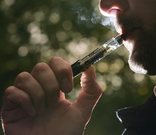 E-cigarettes outperform patches and gums in a quit-smoking study E-cigarettes outperform patches and gums in a quit-smoking study