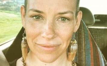 Evangeline Lilly Shaves Her Head: Gave Herself a Buzzcut Evangeline Lilly Shaves Her Head: Gave Herself a Buzzcut