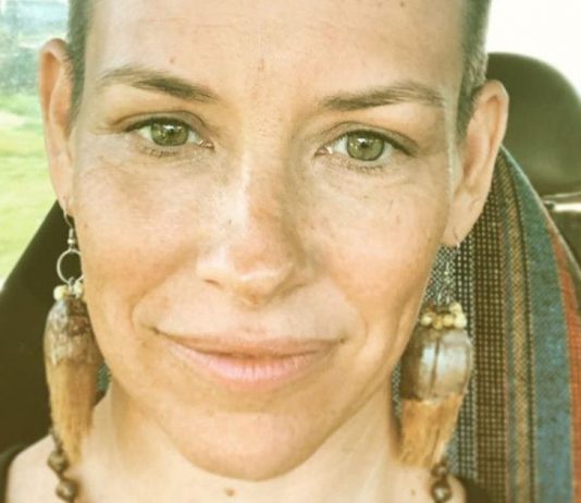 Evangeline Lilly Shaves Her Head: Gave Herself a Buzzcut Evangeline Lilly Shaves Her Head: Gave Herself a Buzzcut