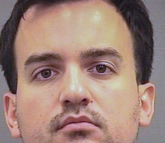 Former DIA Analyst Pleads Guilty to Leaking Secret Info Former DIA Analyst Pleads Guilty to Leaking Secret Info