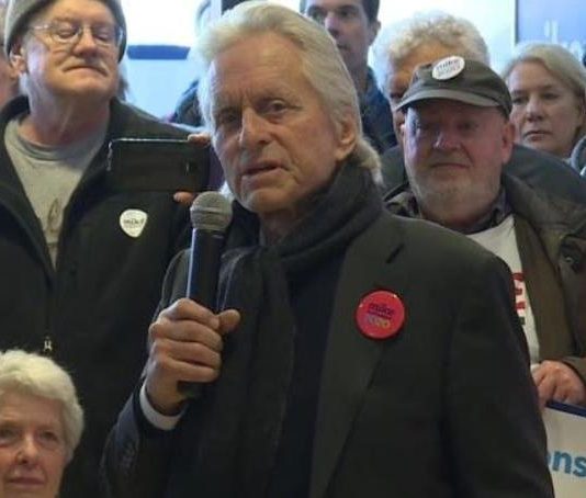 Michael Douglas campaigns for Bloomberg in Madison (Picture) Michael Douglas campaigns for Bloomberg in Madison (Picture)