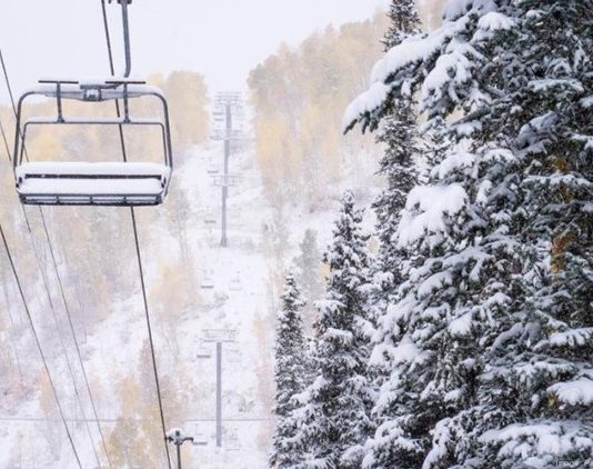 Skier dies after getting caught on chairlift in Vail Skier dies after getting caught on chairlift in Vail