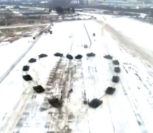 Soldier uses heart of tanks for marriage proposal Soldier uses heart of tanks for marriage proposal