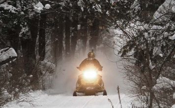 Teen dies in snowmobile crash in Ontario Teen dies in snowmobile crash in Ontario