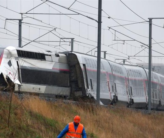 TGV high-speed train derails in France, injuring 22 TGV high-speed train derails in France, injuring 22