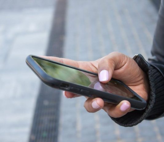 Wireless providers ordered to cut prices by 25% Wireless providers ordered to cut prices by 25%