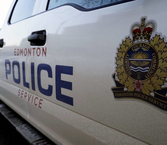 Edmonton police officer who posted photo of arrest to Instagram should be formally investigated Edmonton police officer who posted photo of arrest to Instagram should be formally investigated