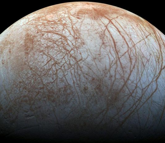 Researchers say alien life may live on Jupiter’s moon Europa Researchers say alien life may live on Jupiter’s moon Europa