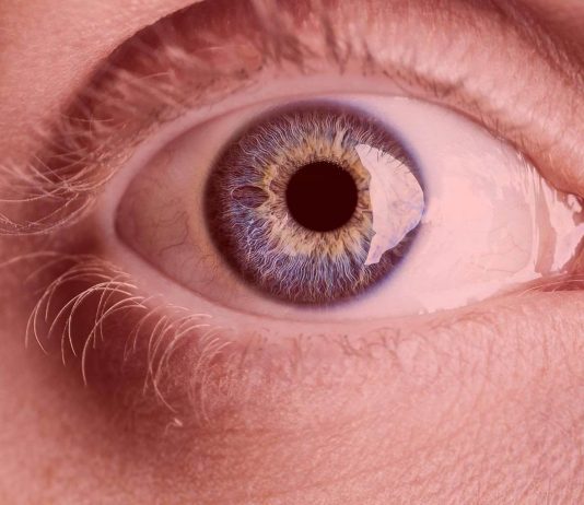 Declining eyesight improved by looking at deep red light (Study) Declining eyesight improved by looking at deep red light (Study)