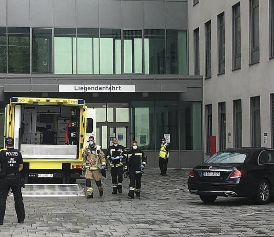 Alexei Navalny taken to Charite clinic in Berlin, Report Alexei Navalny taken to Charite clinic in Berlin, Report