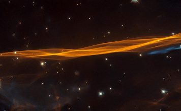 NASA: Hubble Space Telescope Sees Outer Edge of Cygnus Loop NASA: Hubble Space Telescope Sees Outer Edge of Cygnus Loop