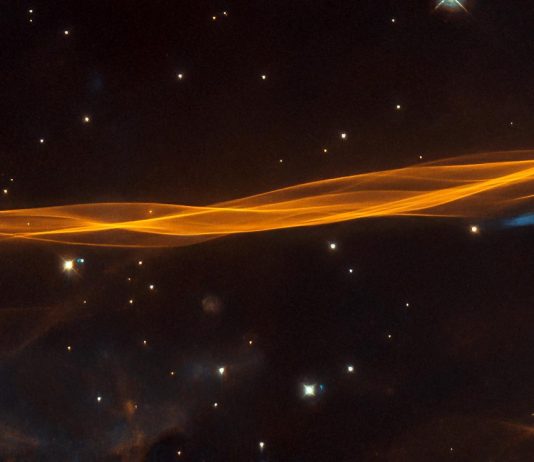 NASA: Hubble Space Telescope Sees Outer Edge of Cygnus Loop NASA: Hubble Space Telescope Sees Outer Edge of Cygnus Loop