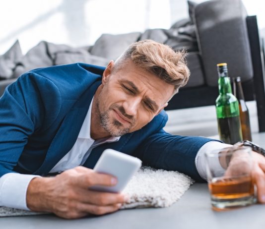 Smartphones can help manage drunkenness (New Study) Smartphones can help manage drunkenness (New Study)