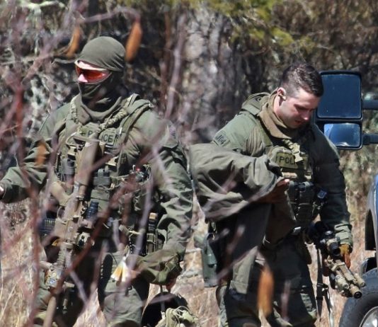 Documents show Nova Scotia gunman received $475,000 in $100 bills from a Brinks facility Documents show Nova Scotia gunman received $475,000 in $100 bills from a Brinks facility