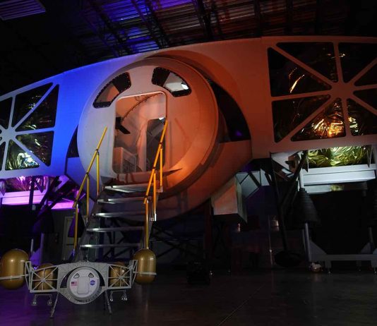 Dynetics to use in-space refueling for NASA lunar human lander, Report Dynetics to use in-space refueling for NASA lunar human lander