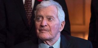 John Turner: Former Canadian prime minister dies at age 91 John Turner: Former Canadian prime minister dies at age 91