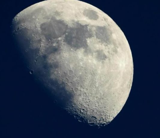 Report: Nasa wants private companies to help it mine the moon Report: Nasa wants private companies to help it mine the moon