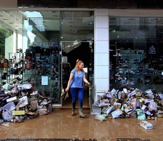 Three dead as rare storm hits central Greece Three dead as rare storm hits central Greece