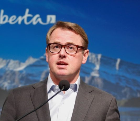 Alberta Health Services to cut up to 11K jobs, Report Alberta Health Services to cut up to 11K jobs, Report