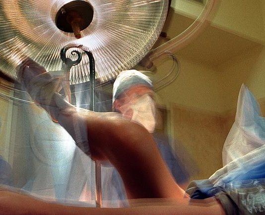 Dutch hospital: Gynecologist fathered at least 17 children, Report