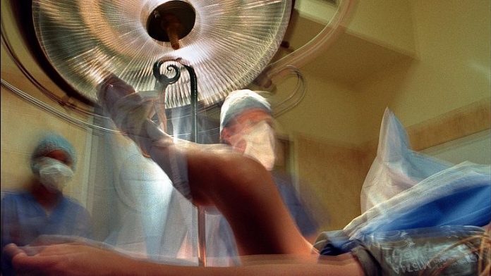 Dutch hospital: Gynecologist fathered at least 17 children, Report