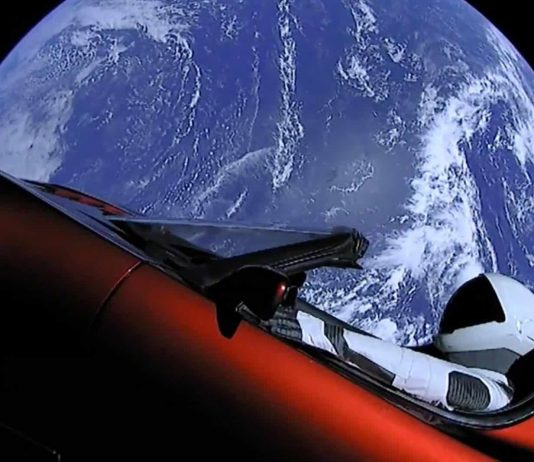 Report: Elon Musk’s Tesla Roadster Just Passed Mars Report: Elon Musk's Tesla Roadster Just Passed Mars