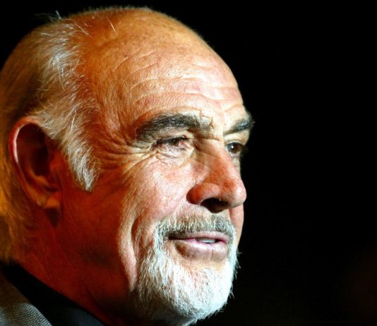 Former 007 actor Sean Connery dies at the age of 90 Former 007 actor Sean Connery dies at the age of 90