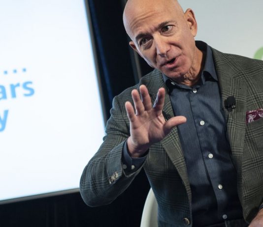 Jeff Bezos names first recipients of his $10 billion Earth Fund, Report Jeff Bezos names first recipients of his $10 billion Earth Fund, Report