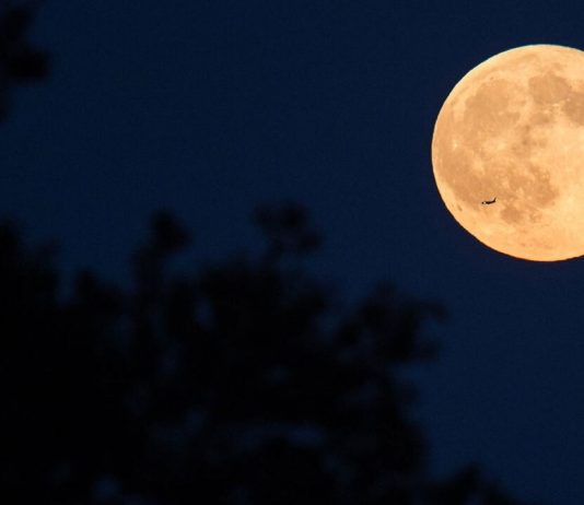Moon Influences Arctic Ocean Methane Releases, Researchers Say Moon Influences Arctic Ocean Methane Releases, Researchers Say