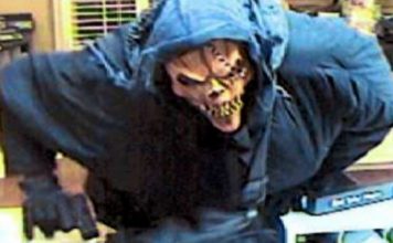 ‘Too Tall Bandit’ strikes again after mysterious two-year hiatus (Video) ‘Too Tall Bandit’ strikes again after mysterious two-year hiatus (Video)