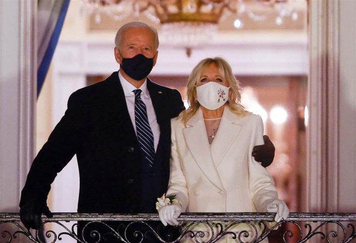 How Jill Biden's white corsage honored a tradition of past first ladies (Photo)