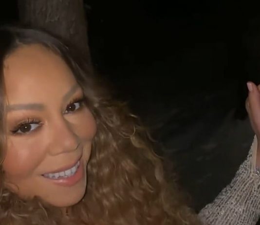 Mariah Carey forgets the ‘Auld Lang Syne’ lyrics while wishing fans on New years eve (Watch) Mariah Carey forgets the 'Auld Lang Syne' lyrics while wishing fans on New years eve (Watch)