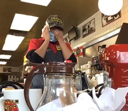 Michael Carsley: Fantasy football league wager turns into $1K tip for Waffle House server Michael Carsley: Fantasy football league wager turns into $1K tip for Waffle House server