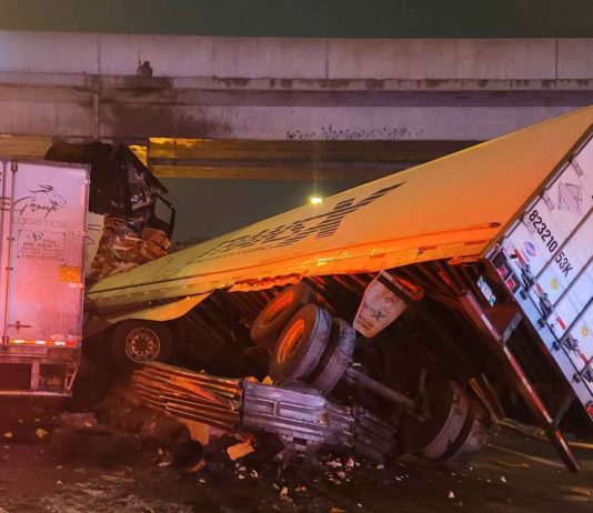 Truck driver injured in Hwy. 401 crash involving two tractor-trailers Truck driver injured in Hwy. 401 crash involving two tractor-trailers