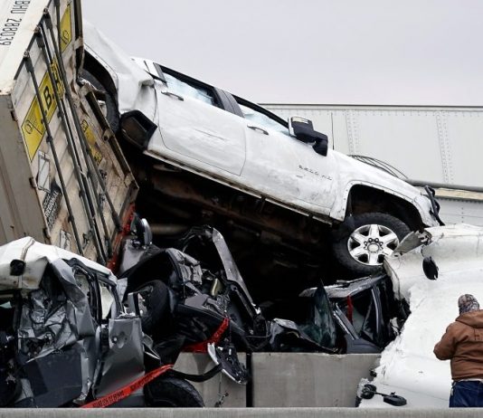 At least 9 dead in crashes in Texas due to winter storms, Report At least 9 dead in crashes in Texas due to winter storms, Report