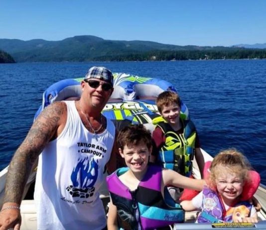 B.C. man wants help, not charges, for woman who took his truck with son inside, Report B.C. man wants help, not charges, for woman who took his truck with son inside, Report