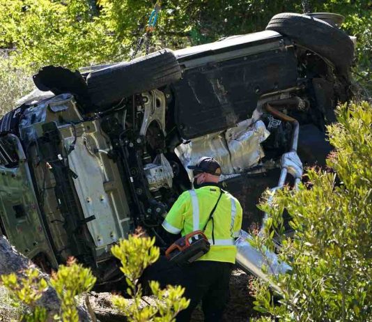 Column: Tiger Woods survives but his career might not, Report Column: Tiger Woods survives but his career might not, Report