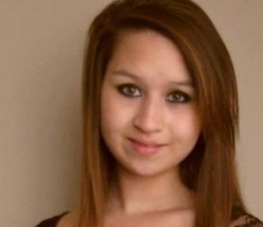 Dutch man accused of harassing B.C. teenager Amanda Todd extradited to Canada, Report Dutch man accused of harassing B.C. teenager Amanda Todd extradited to Canada, Report