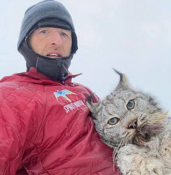 Farmer nabs lynx bare-handed — then gives it a lecture (Video)