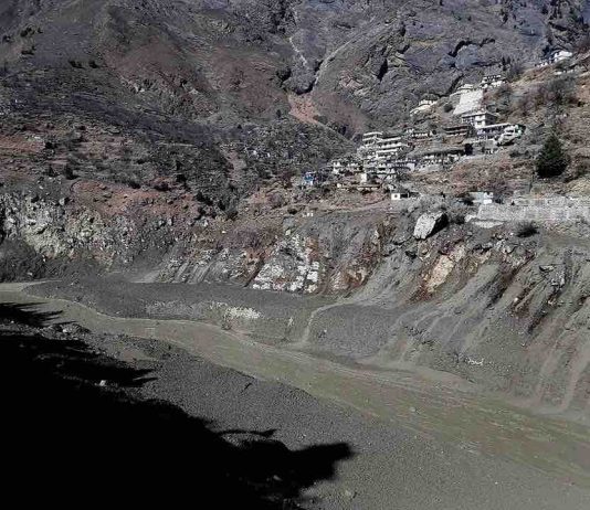 Glacier breaks in India’s north; flood kills nine, 140 missing Glacier breaks in India's north; flood kills nine, 140 missing